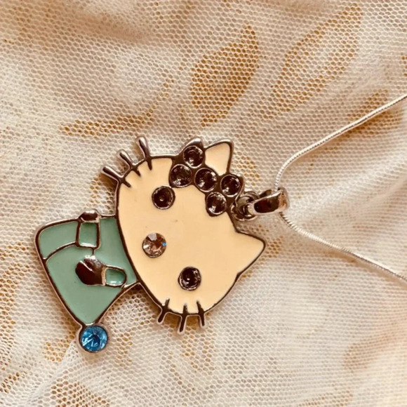 Rhinestone Embellished Kitty Colorful Enamel Metallic Pendant Fashion Necklace - Picture 4 of 6